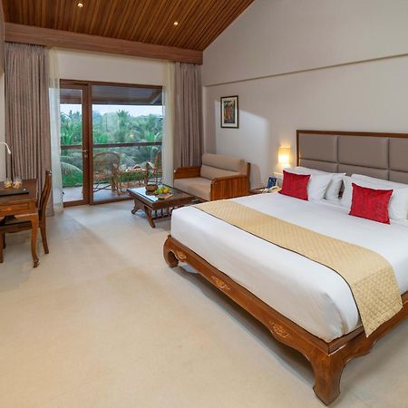 Uday Suites - The Airport Hotel Thiruvananthapuram Exteriér fotografie