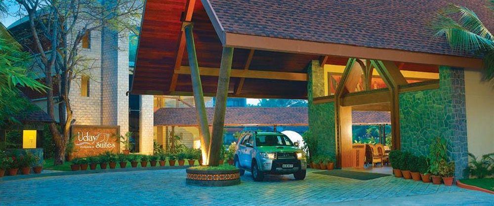 Uday Suites - The Airport Hotel Thiruvananthapuram Exteriér fotografie