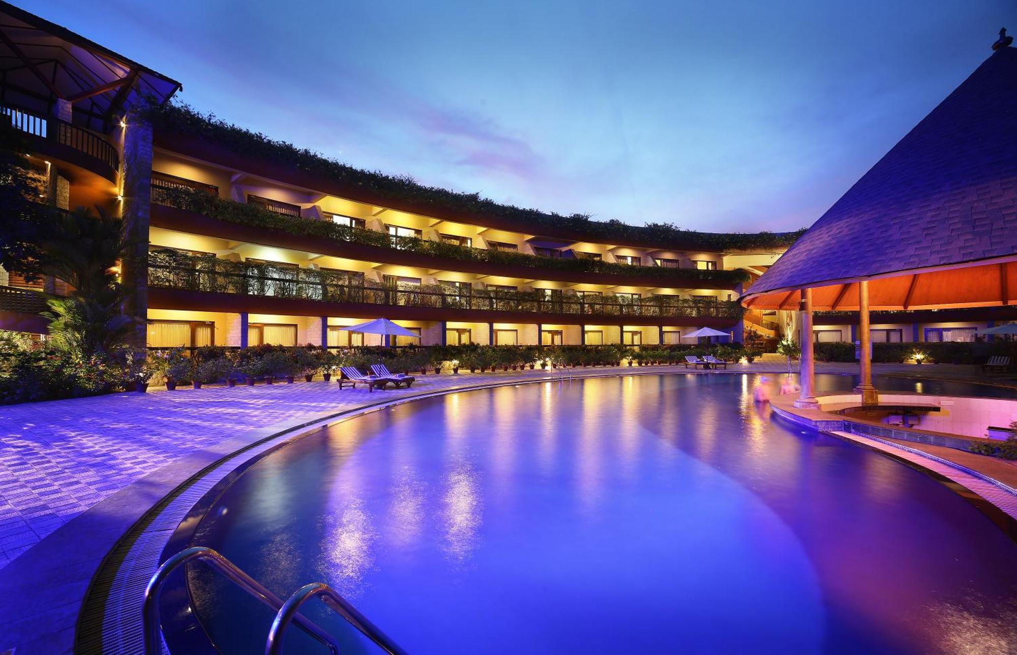 Uday Suites - The Airport Hotel Thiruvananthapuram Exteriér fotografie