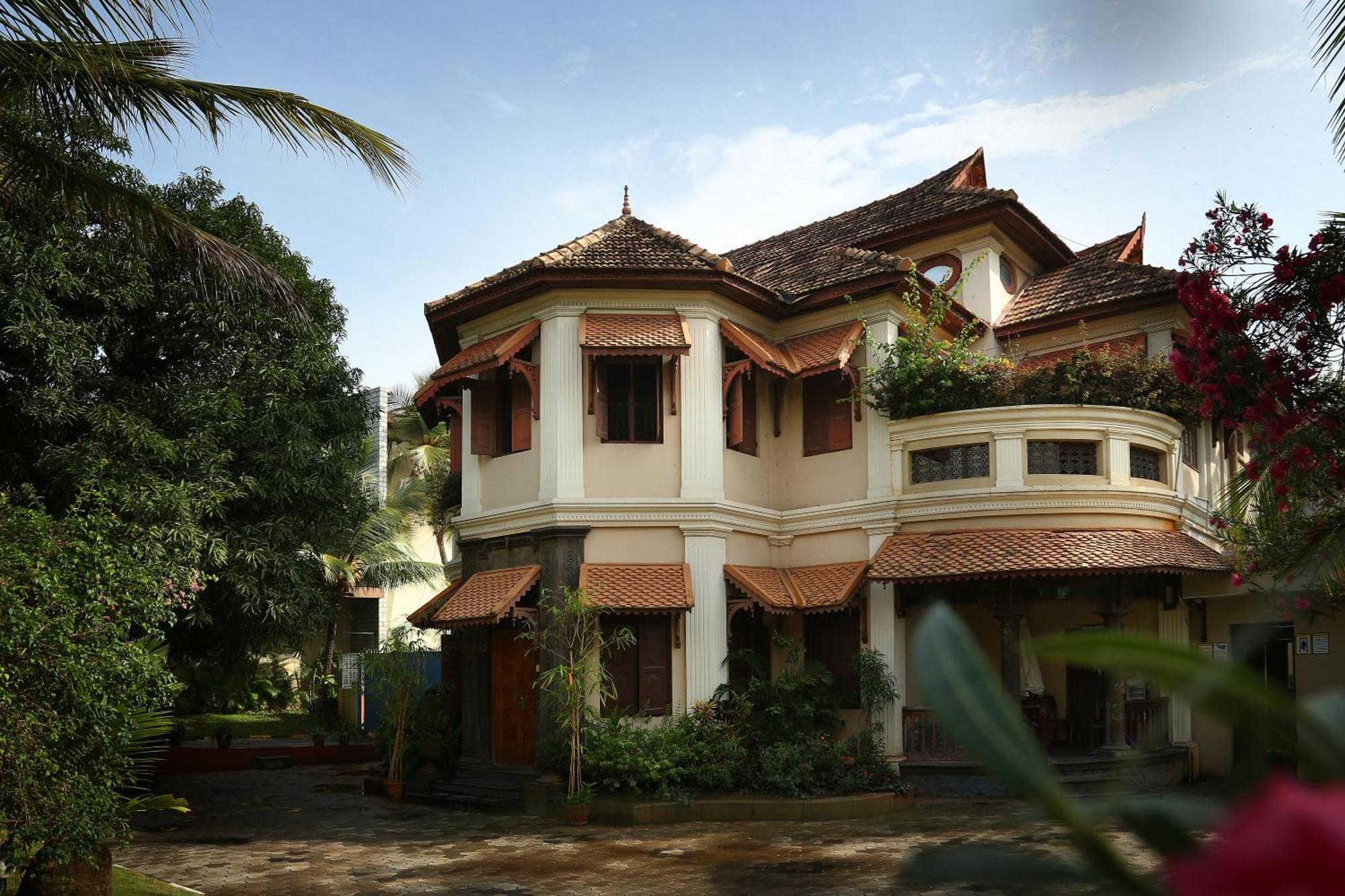 Uday Suites - The Airport Hotel Thiruvananthapuram Exteriér fotografie