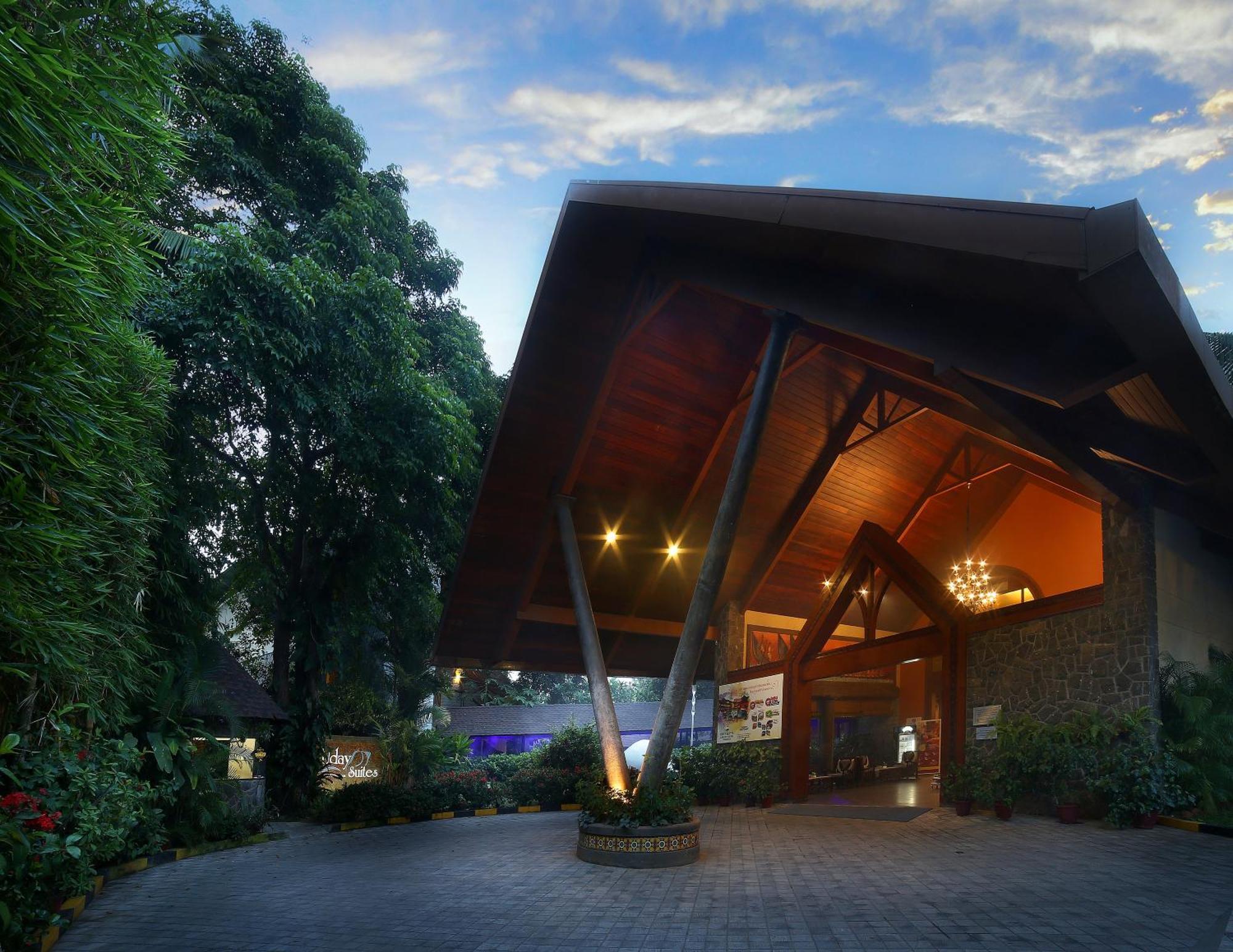 Uday Suites - The Airport Hotel Thiruvananthapuram Exteriér fotografie