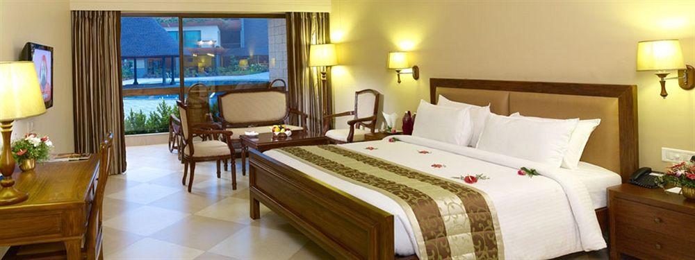 Uday Suites - The Airport Hotel Thiruvananthapuram Exteriér fotografie