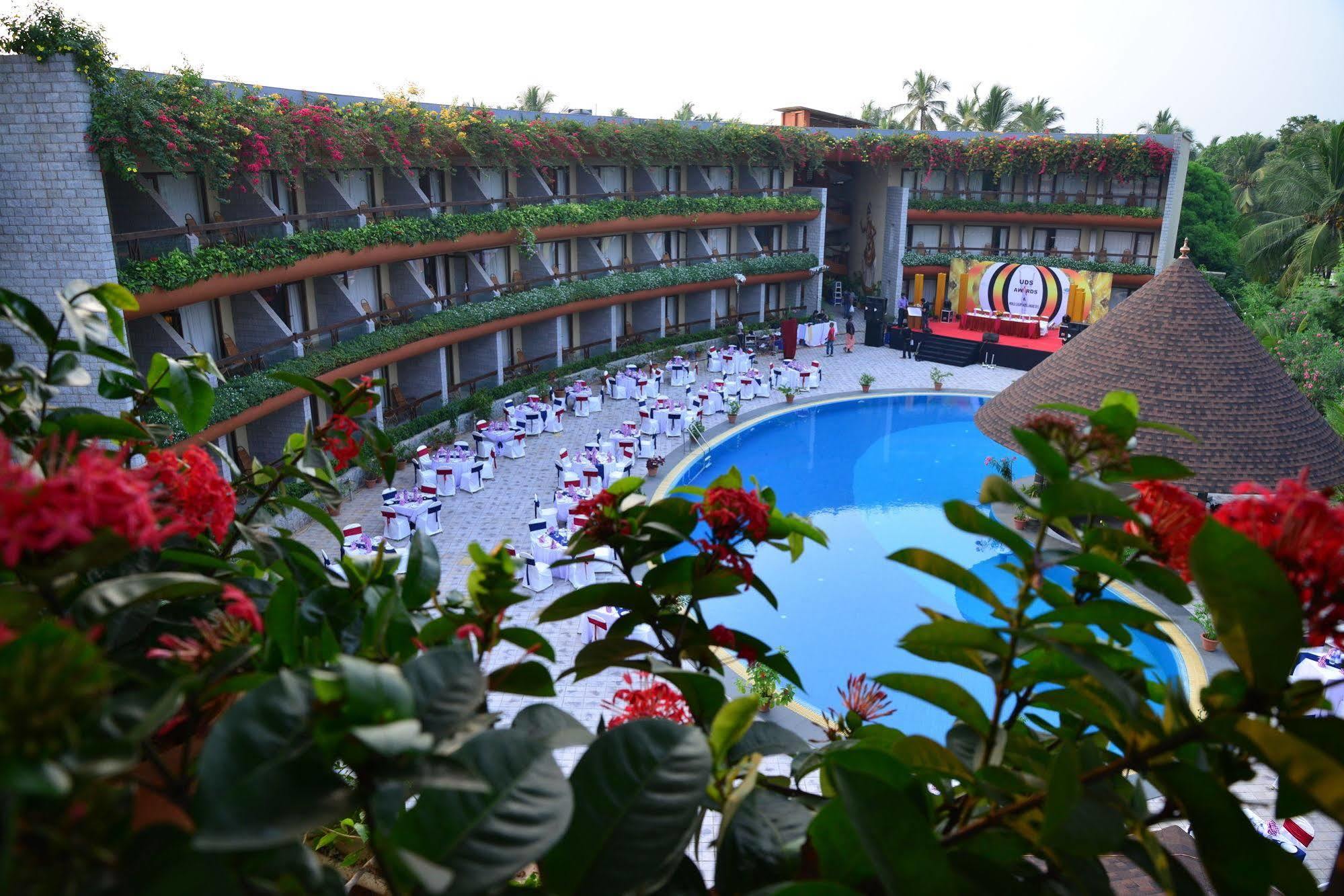 Uday Suites - The Airport Hotel Thiruvananthapuram Exteriér fotografie