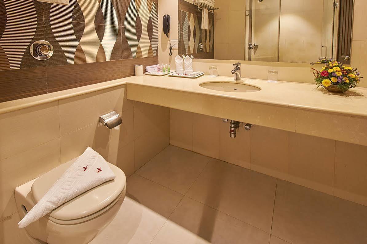 Uday Suites - The Airport Hotel Thiruvananthapuram Exteriér fotografie