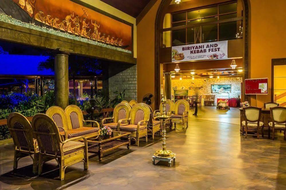 Uday Suites - The Airport Hotel Thiruvananthapuram Exteriér fotografie