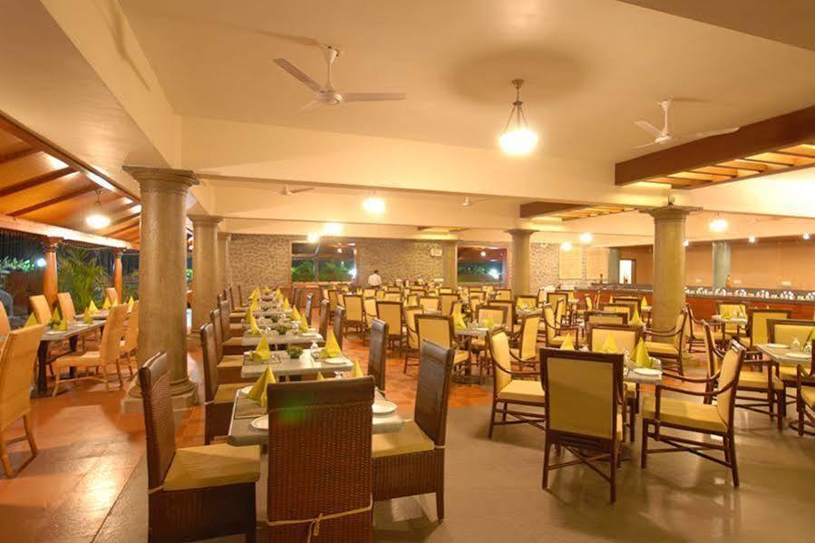 Uday Suites - The Airport Hotel Thiruvananthapuram Exteriér fotografie
