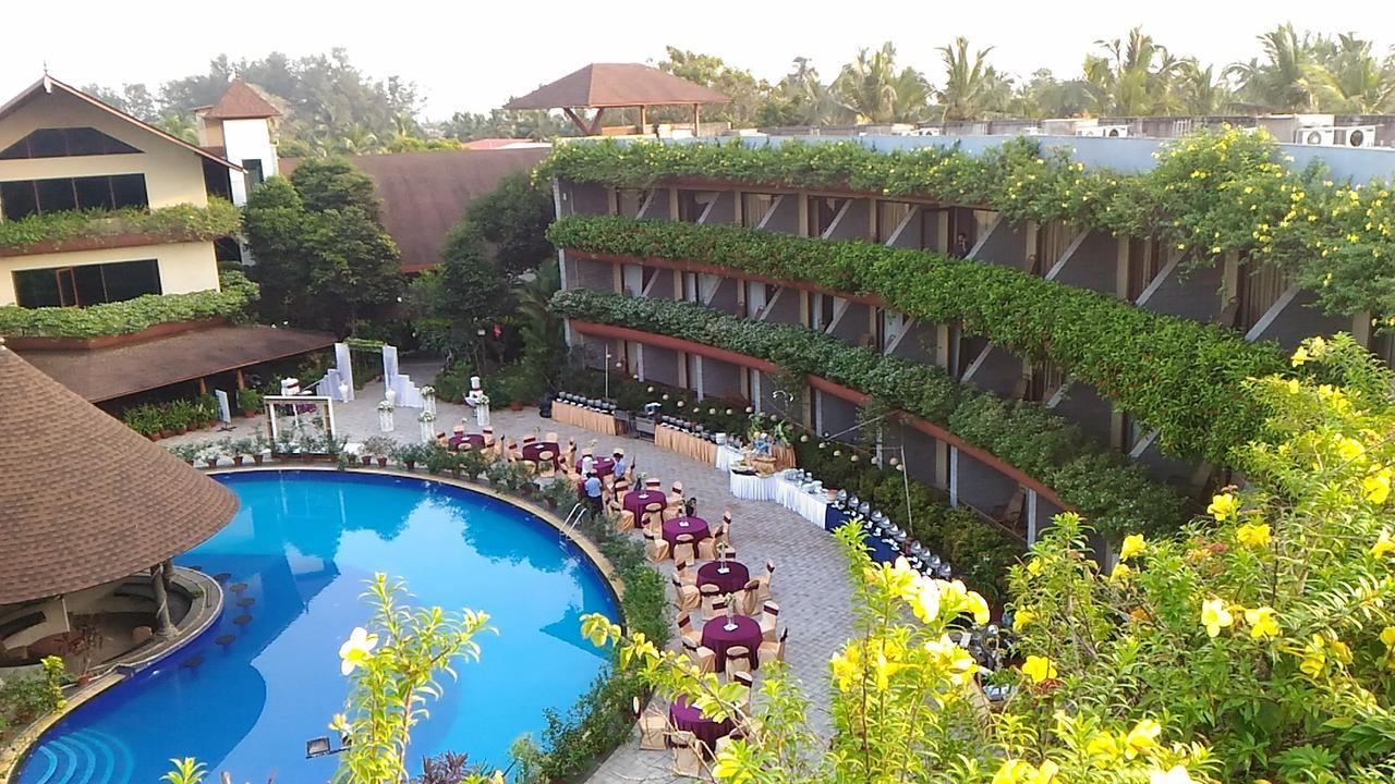 Uday Suites - The Airport Hotel Thiruvananthapuram Exteriér fotografie