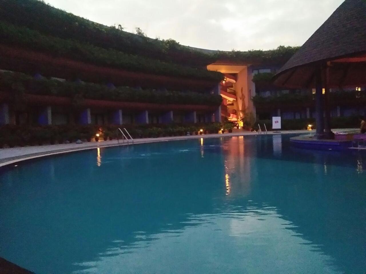Uday Suites - The Airport Hotel Thiruvananthapuram Exteriér fotografie
